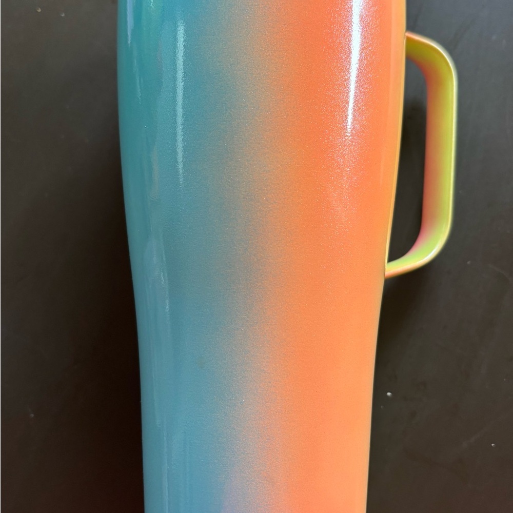 BRŲMATE 32 oz Colorful Gradient Handle Tumbler